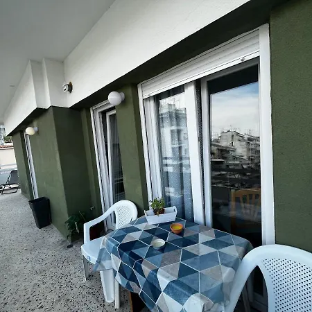 Istos Apartment *